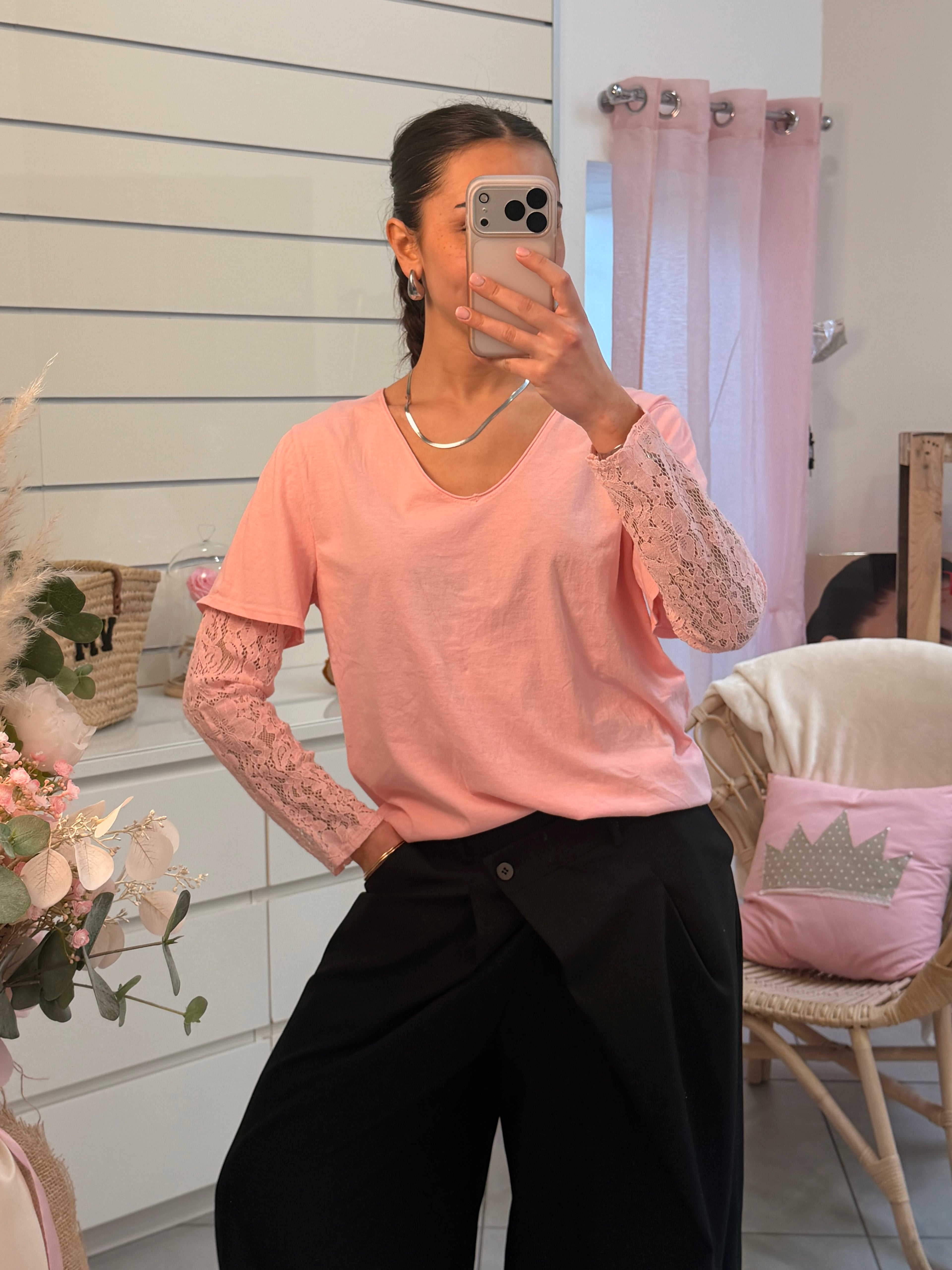 Tee-shirt en dentelle