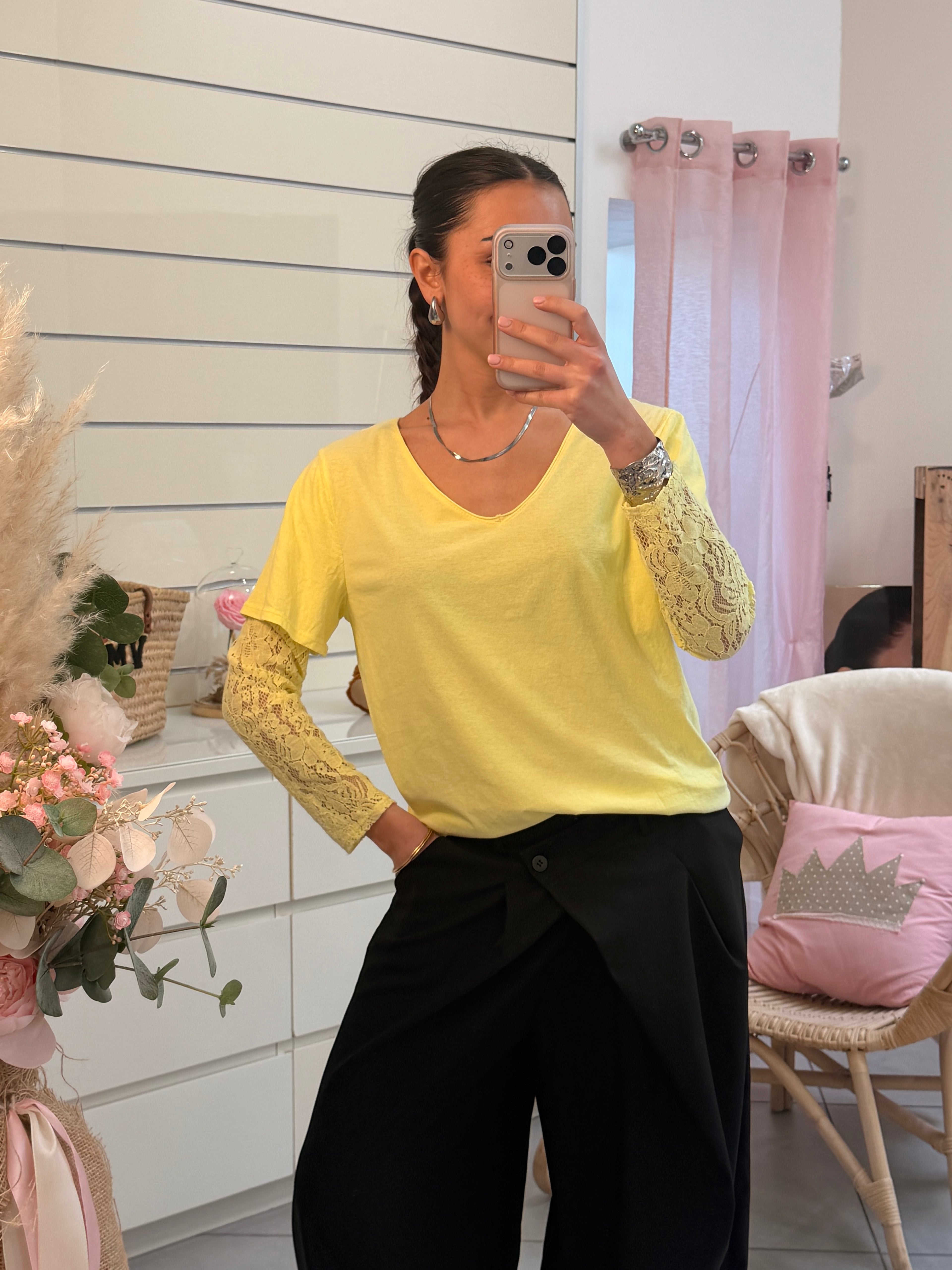 Tee-shirt en dentelle